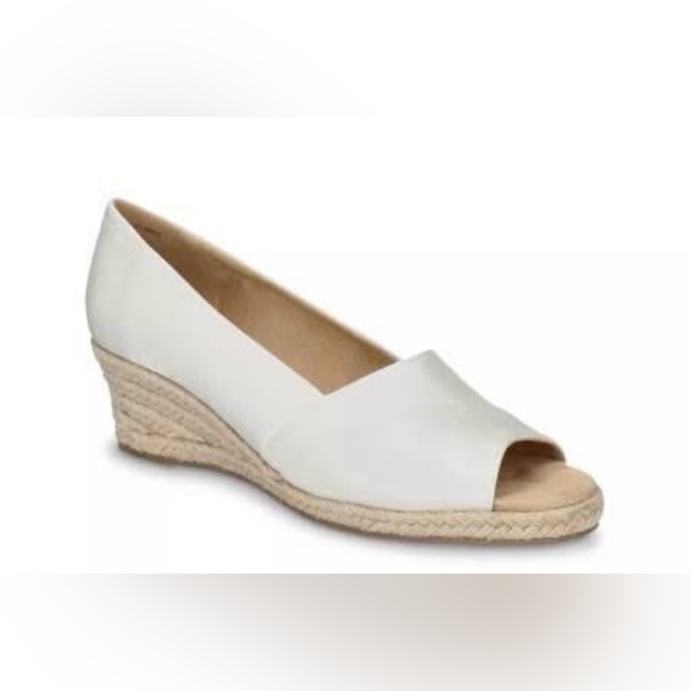 Easy Street Jasper Espadrille Pump